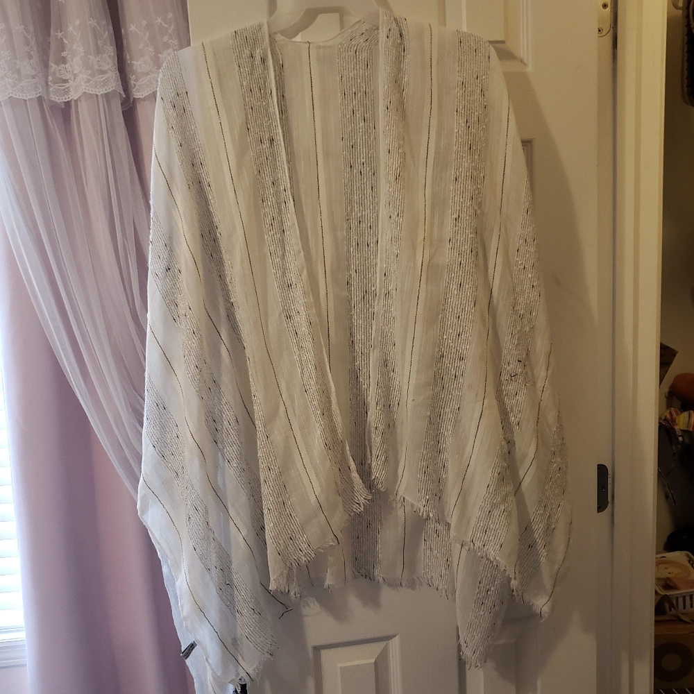 Off white kimono one size